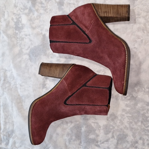 🍀 Lucky Brand suede booties. Maldeev style. Size 9.5. Burgundy. - Picture 8 of 14